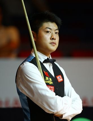 足球注入更 足球注入更