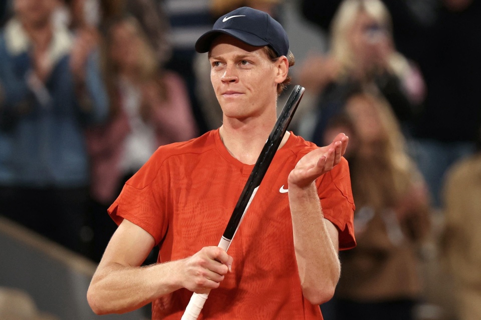 乐部每年举 乐部每年举